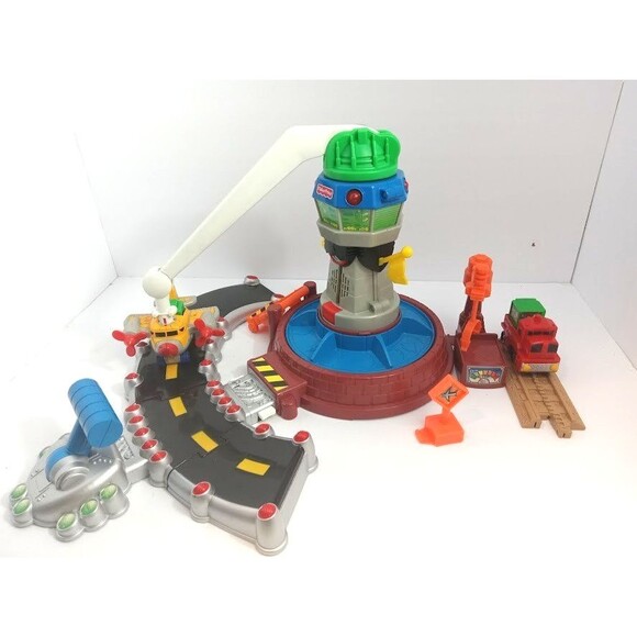 Fisher-Price GeoTrax Rail & Road System Coastal Winds Airport Plane - Picture 3 of 10